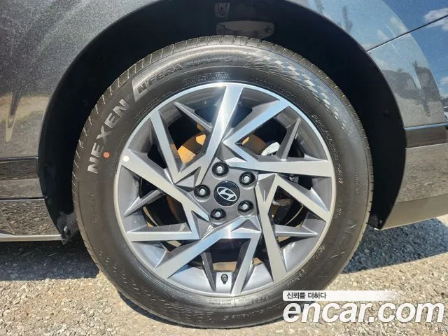 Hyundai Grandeur GN7 — Фото автомобиля 18