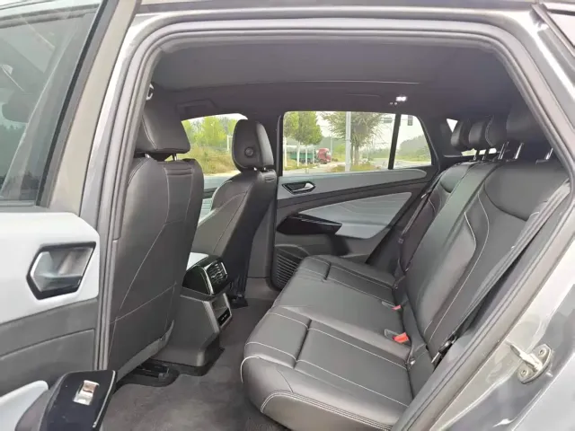 Volkswagen Volkswagen ID.4 X 2024 Pure Intelligent Edition — Фото автомобиля 5