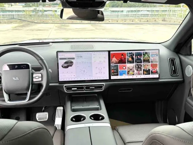 Li Auto L8 — Фото автомобиля 5