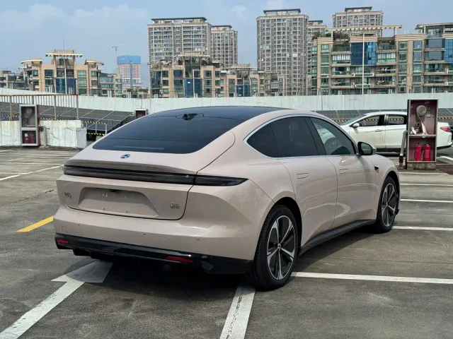 Nio ET5 — Фото автомобиля 6