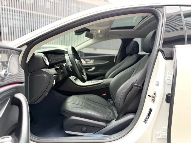 Mercedes-Benz CLS-Class — Фото автомобиля 2