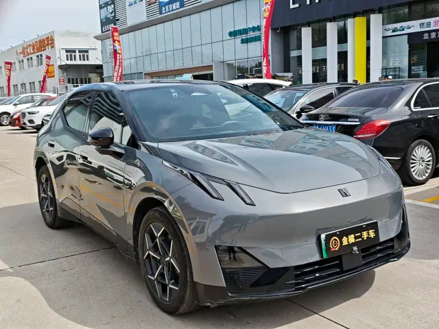 Lynk & Co Z20 — Фото автомобиля 4
