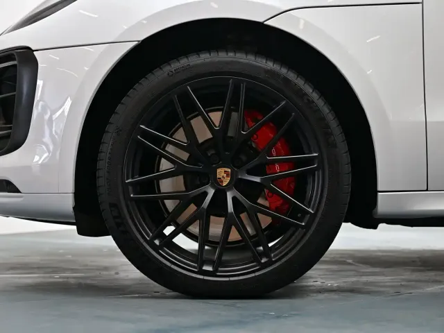 Porsche Macan — Фото автомобиля 17