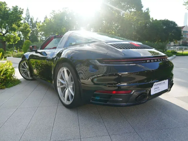 Porsche 911 — Фото автомобиля 15