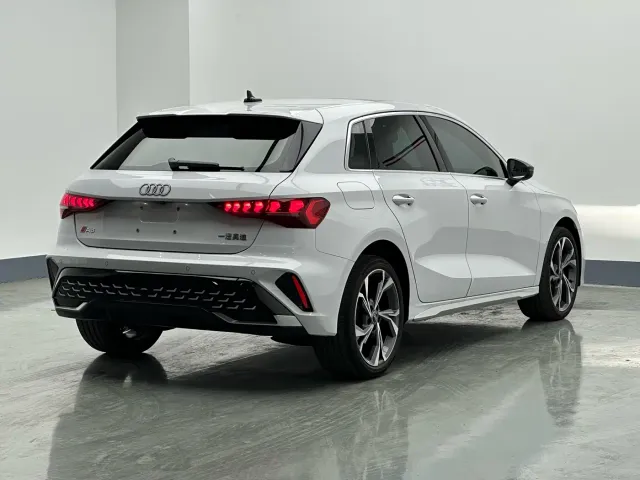 Audi A3 — Фото автомобиля 4