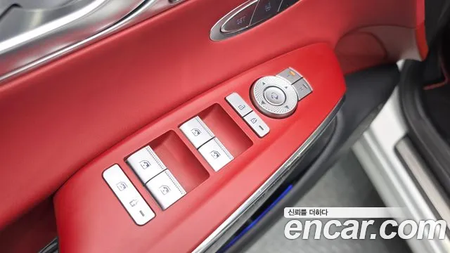 Genesis GV70 — Фото автомобиля 28