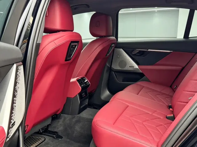 BMW 5 Series — Фото автомобиля 7