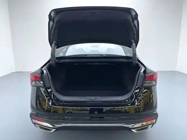 Nissan Teana — Фото автомобиля 15
