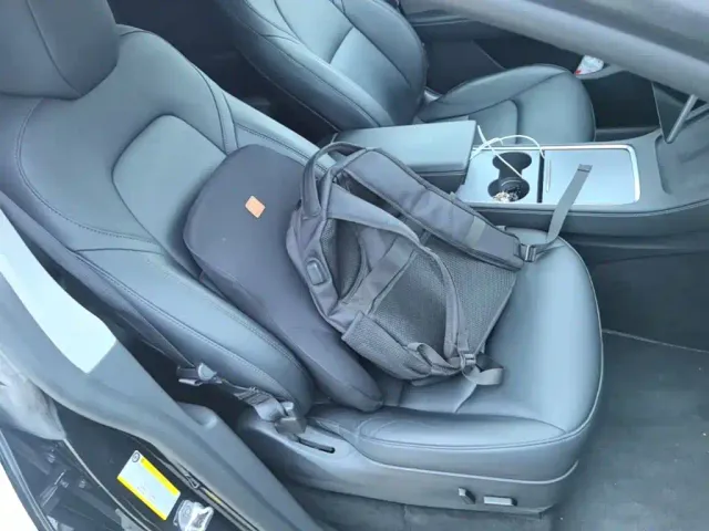 Tesla Model Y — Фото автомобиля 15