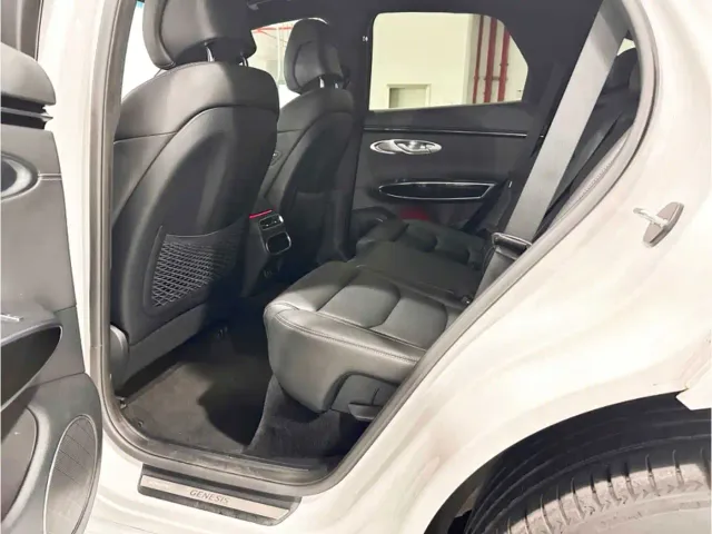 Genesis GV70 — Фото автомобиля 12