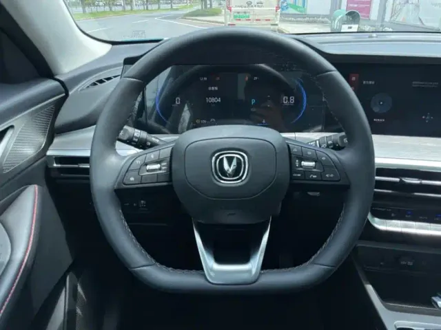 Changan CS35 Plus — Фото автомобиля 14
