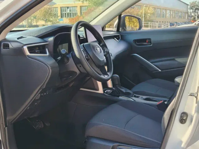 Toyota Corolla Cross — Фото автомобиля 8