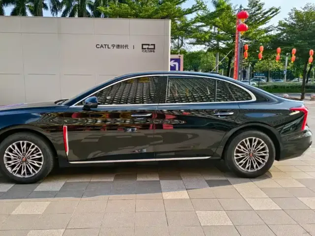 Hongqi H5 — Фото автомобиля 4