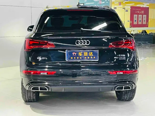 Audi Q5L — Фото автомобиля 3