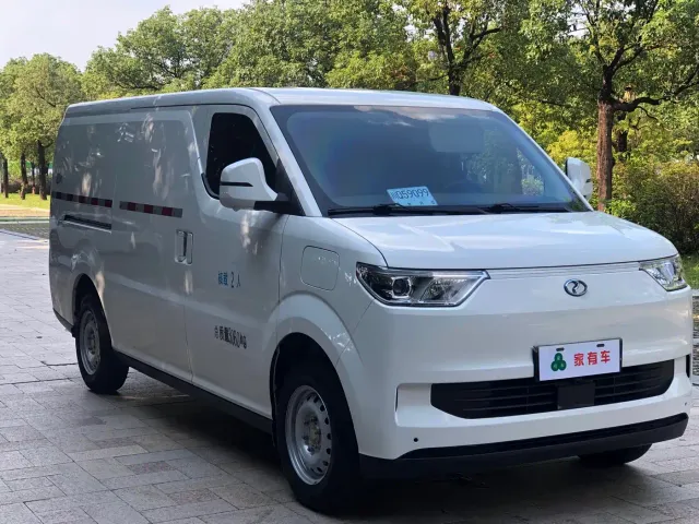 Ruichi New Energy EC75 — Фото автомобиля 3