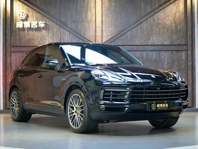 Porsche Cayenne — Фото автомобиля 5