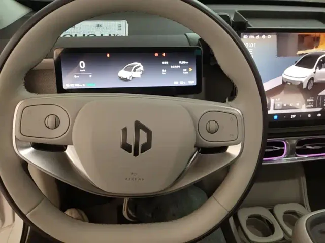 Leapmotor B10 — Фото автомобиля 10