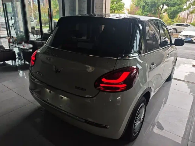 Wuling Bingo — Фото автомобиля 6