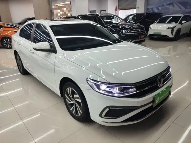 Volkswagen Bora — Фото автомобиля 3