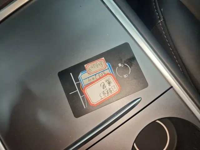 Tesla Model 3 — Фото автомобиля 8
