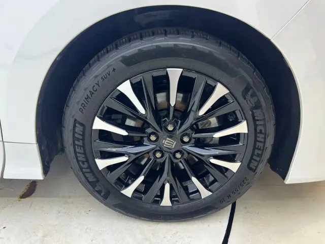 Toyota Vellfire — Фото автомобиля 9