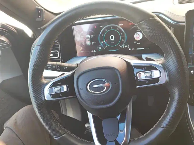 GAC Trumpchi GS8 — Фото автомобиля 15