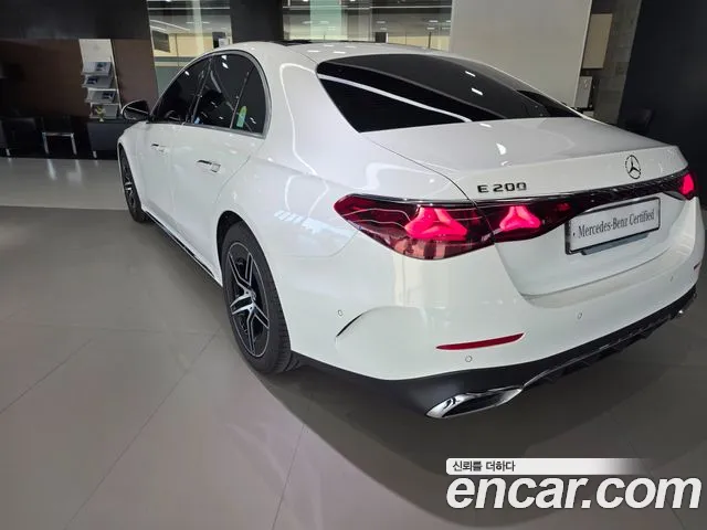 Mercedes-Benz E-Class W214 — Фото автомобиля 2