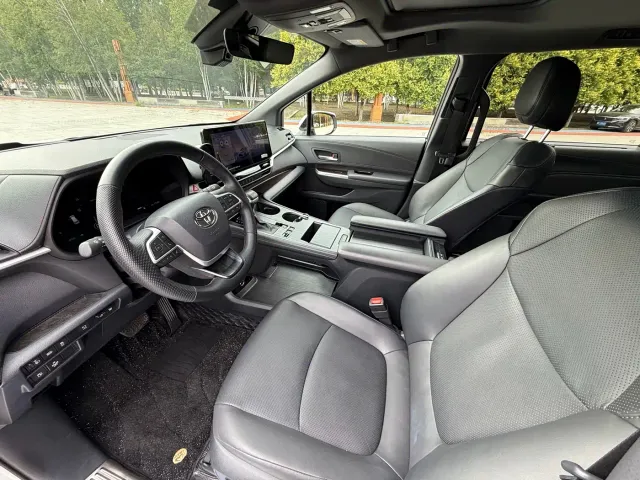 Toyota Granvia — Фото автомобиля 4