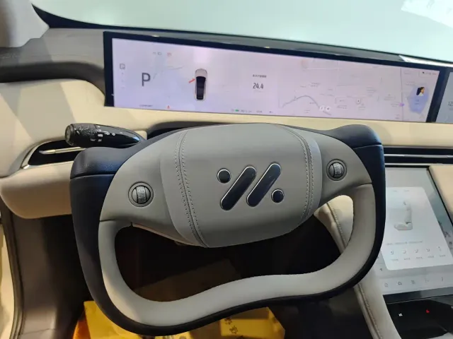 IM Motors LS7 — Фото автомобиля 10