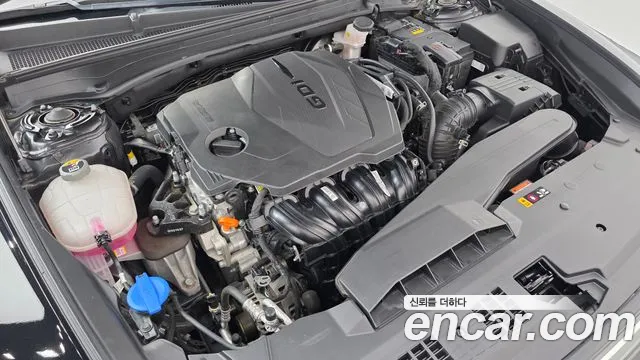 Hyundai Grandeur Grandeur (GN7) 2.5 Бензин 2WD — Фото автомобиля 3