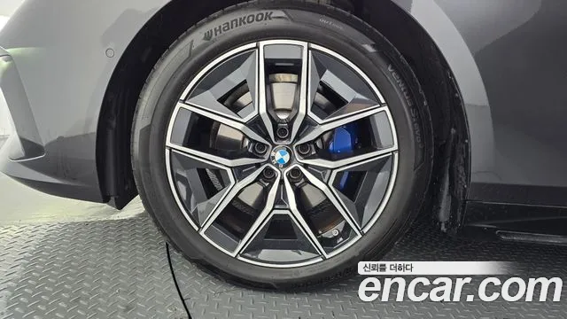 BMW 5 Series G60 — Фото автомобиля 5