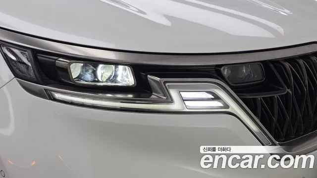 Kia Carnival Generation 4 — Фото автомобиля 7