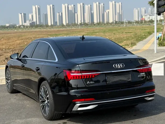 Audi A6L — Фото автомобиля 10