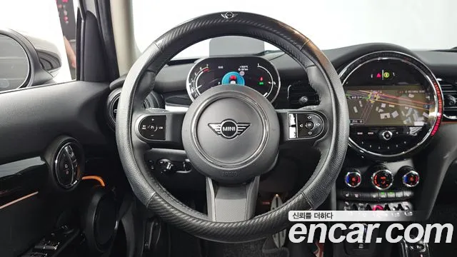 Mini Cooper Cooper 5 дверей Classic — Фото автомобиля 13