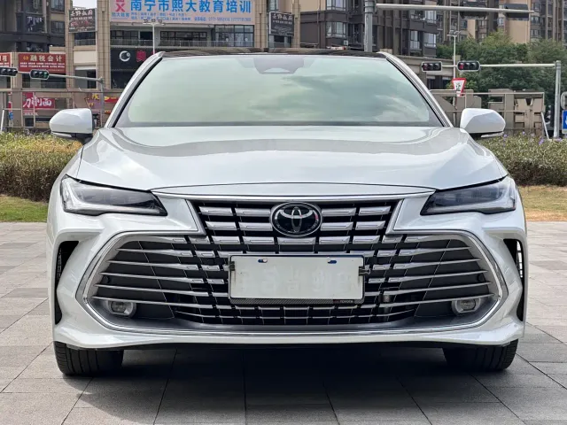 Toyota Avalon — Фото автомобиля 2