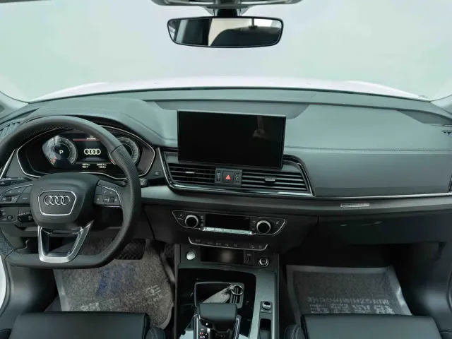 Audi Q5L — Фото автомобиля 11