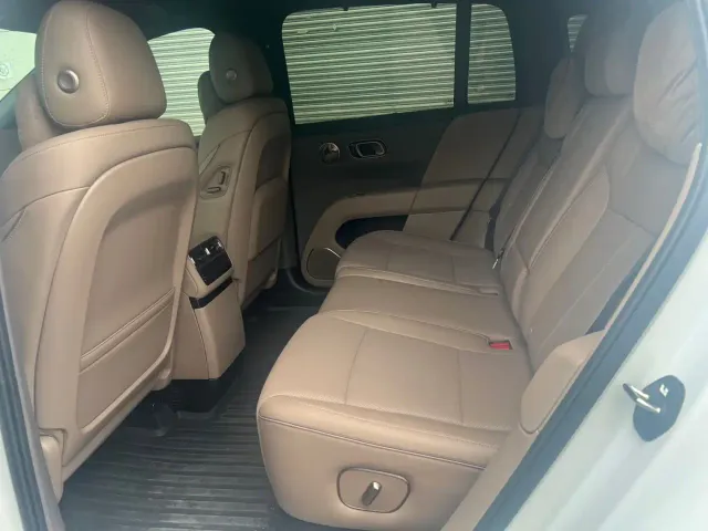 Li Auto i6 — Фото автомобиля 8