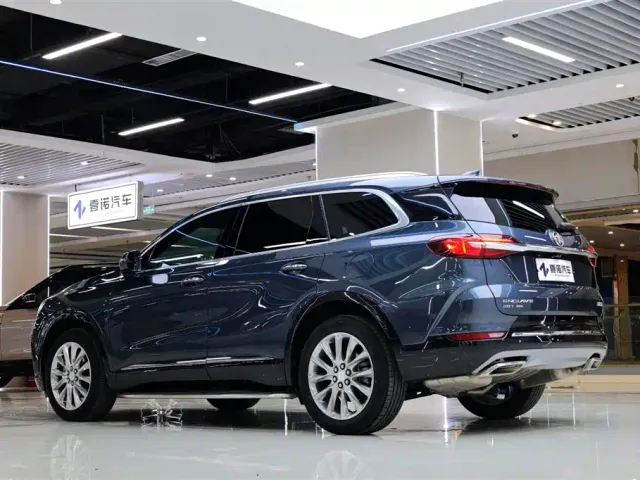 Buick Enclave — Фото автомобиля 5
