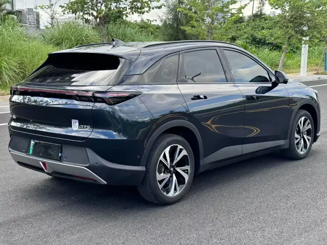 Arcfox Alpha T5 — Фото автомобиля 4