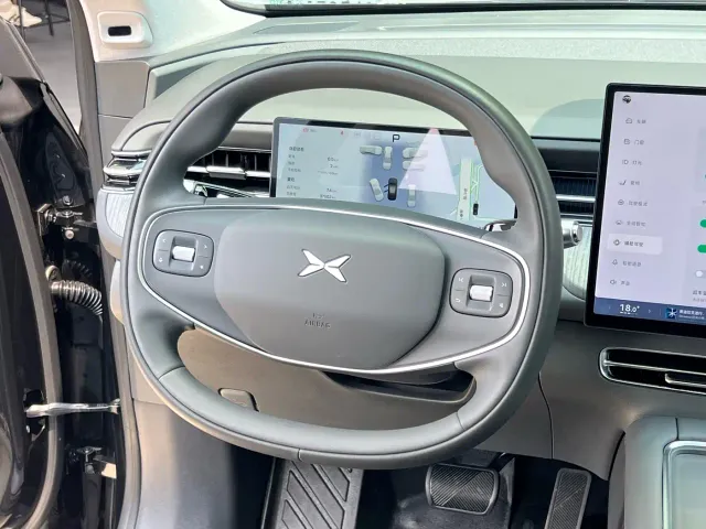 Xpeng G6 — Фото автомобиля 8