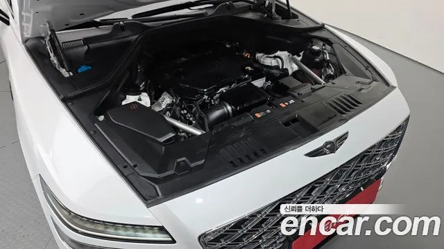 Genesis GV80 — Фото автомобиля 9