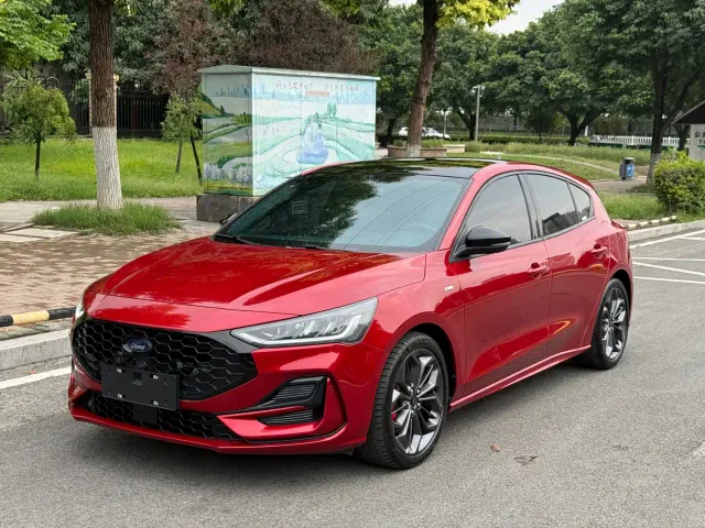 Фотография автомобиля — Ford Focus