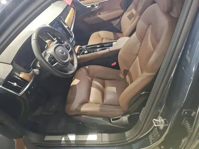 Volvo S90 — Фото автомобиля 14