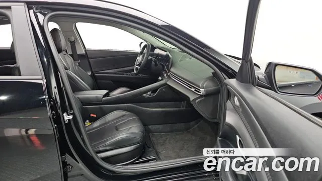 Hyundai AVANTE Avante (CN7) — Фото автомобиля 18