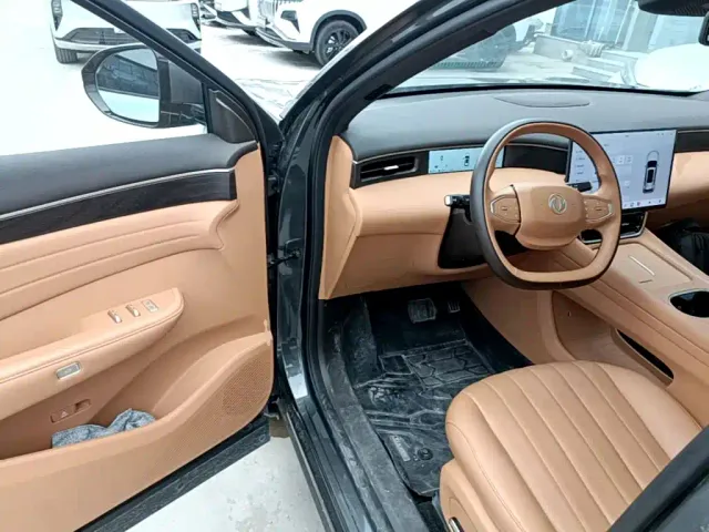 Dongfeng Aeolus L8 — Фото автомобиля 15