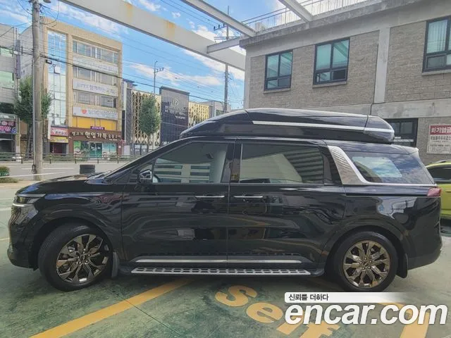 Kia Carnival — Фото автомобиля 3