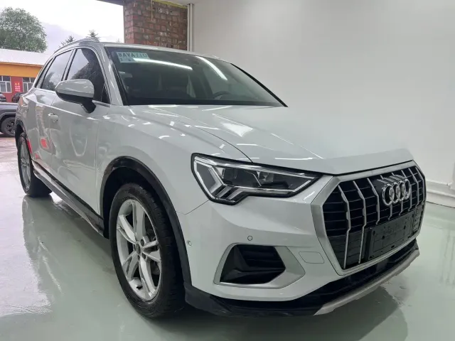 Audi Q3 — Фото автомобиля 3