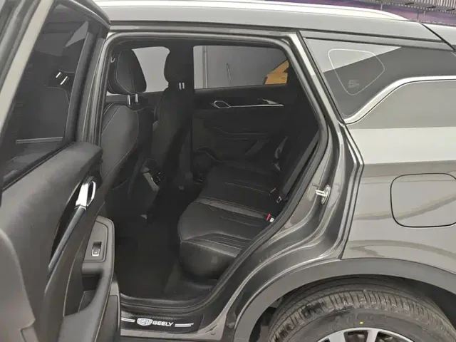 Geely Binyue — Фото автомобиля 11