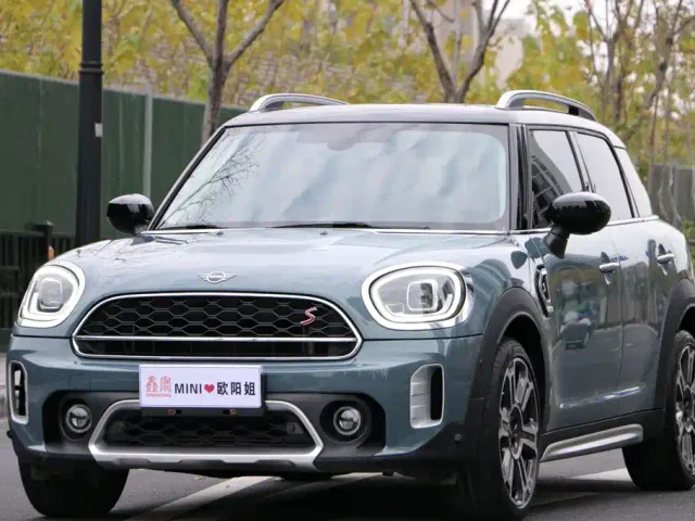 Фотография автомобиля — MINI Countryman