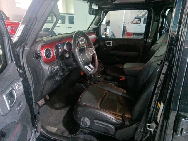 Jeep Wrangler — Фото автомобиля 11